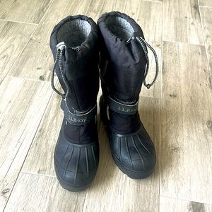 L.L. Bean snow boots black size 2 kids